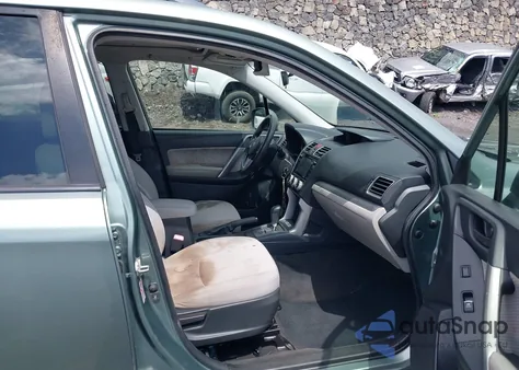 2018 Subaru Forester 2.5I Premium из США, поврежденный, VIN JF2SJADC0JH488385